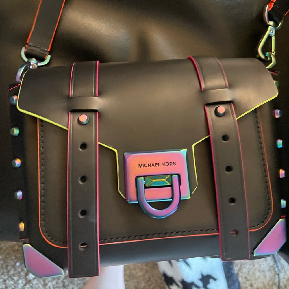 MK Manhattan small crossbody